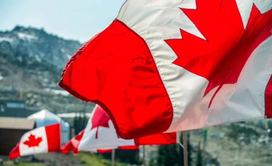 New Express Entry Draw on November 14 issued 3,500 invitations for PR.